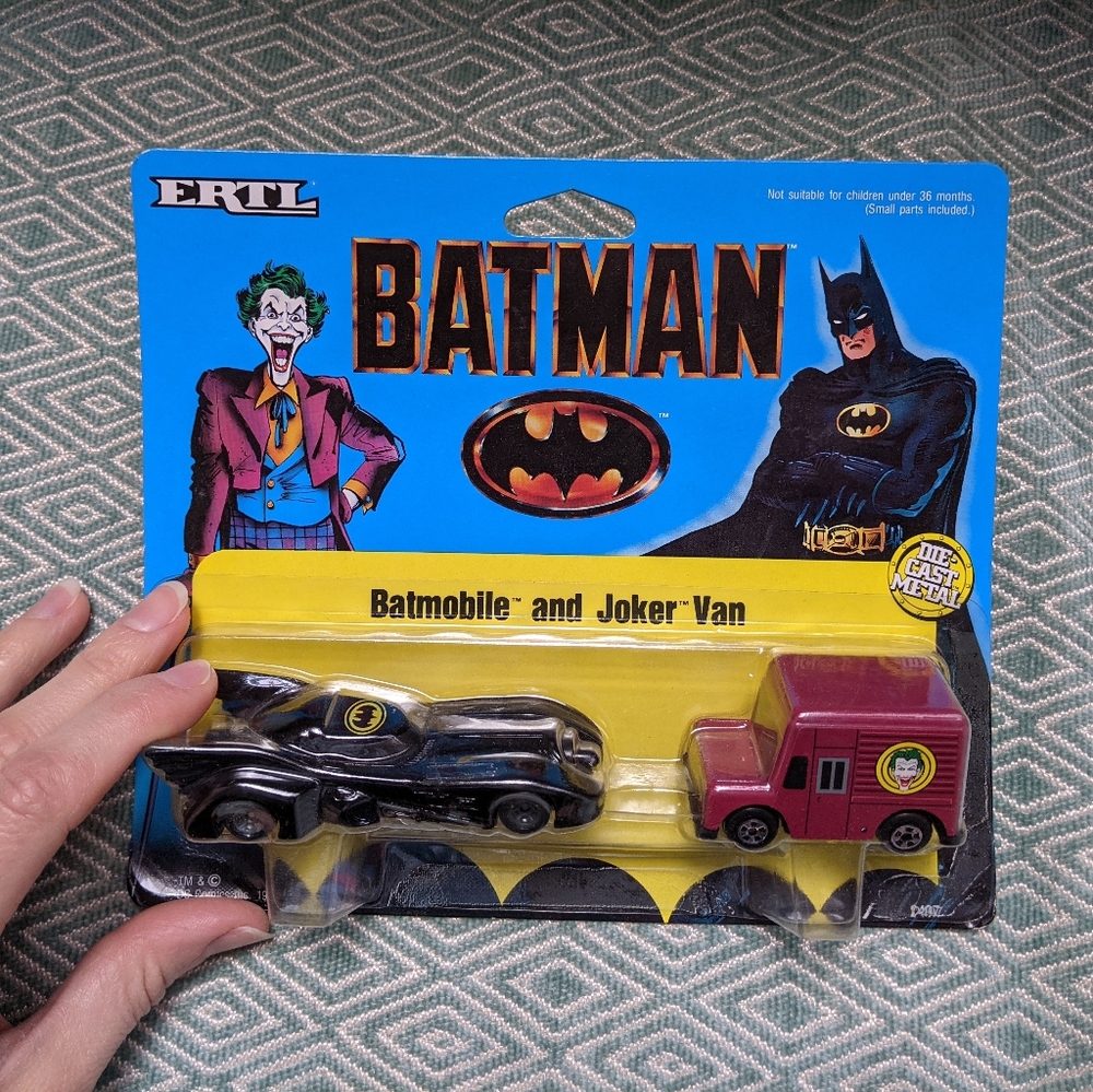 1989 BATMAN ERTL BATMOBILE & JOKER VAN DIE CAST